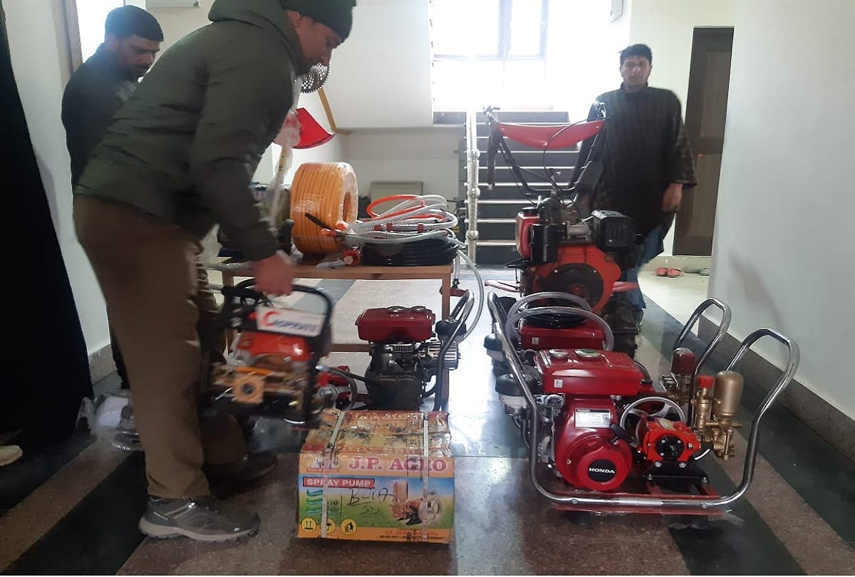 Anantnag police arrested three including woman in case of theft