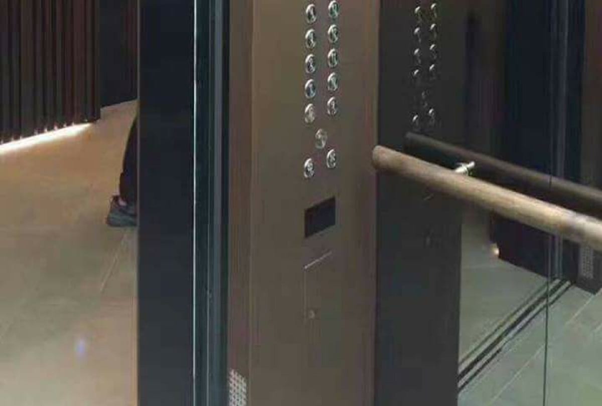 Use caution in using the elevator of the apartment, otherwise you will have to face this trouble