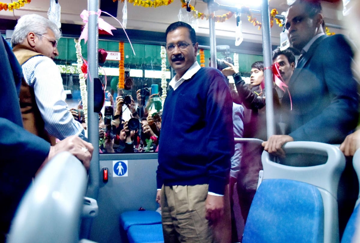 Delhi: CM flags off 100 new low-floor AC buses, know how many buses on which route  