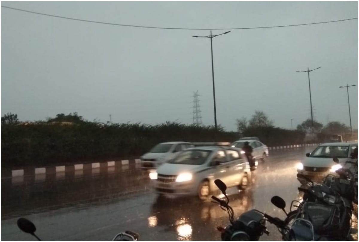 delhi ncr weather climate rain strong winds 