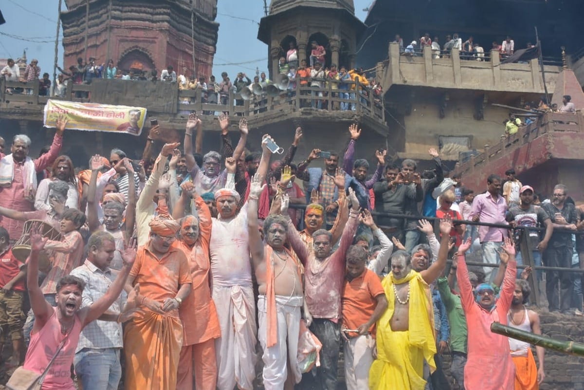 Mahashamshan Holi played on ash shiv after ranbhari bhoot varanasi manikarnika ghat