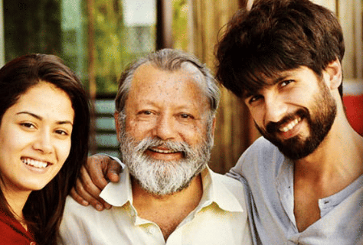 Shahid Kapoor And his wife Mira Kapoor Congratulate Pankaj Kapoor For Receiving A Doctorate Degree