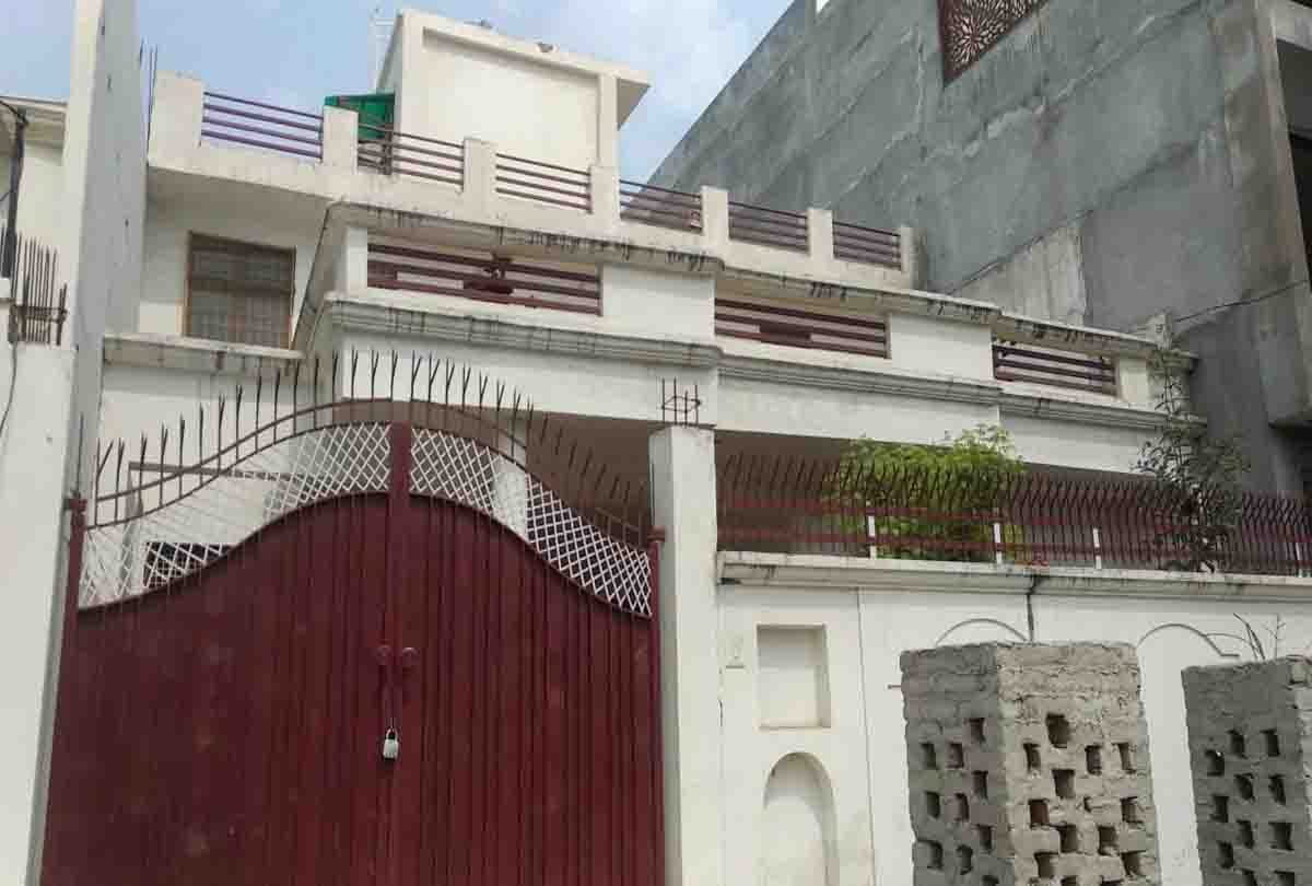 High profile sex racket with foreign girls busted in kanpur