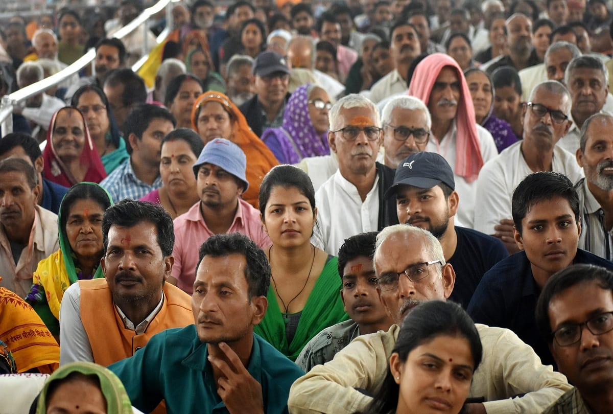 Vivek Karma-Faith and Relation all three in vain: Morari Bapu