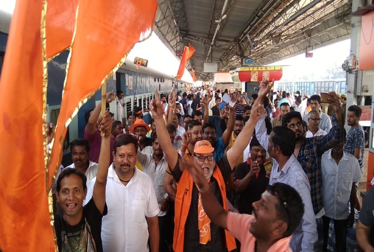 Shiv Sainiks train reached Prayagraj Junction, Jayashree Ram's announcement at junction