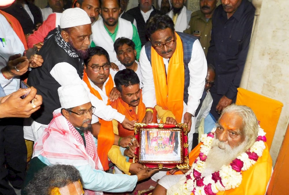 Muslims welcome Mahant Nritya Gopal Das in Ayodhya.