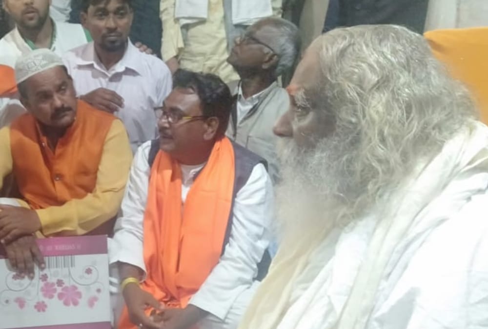 Muslims welcome Mahant Nritya Gopal Das in Ayodhya.
