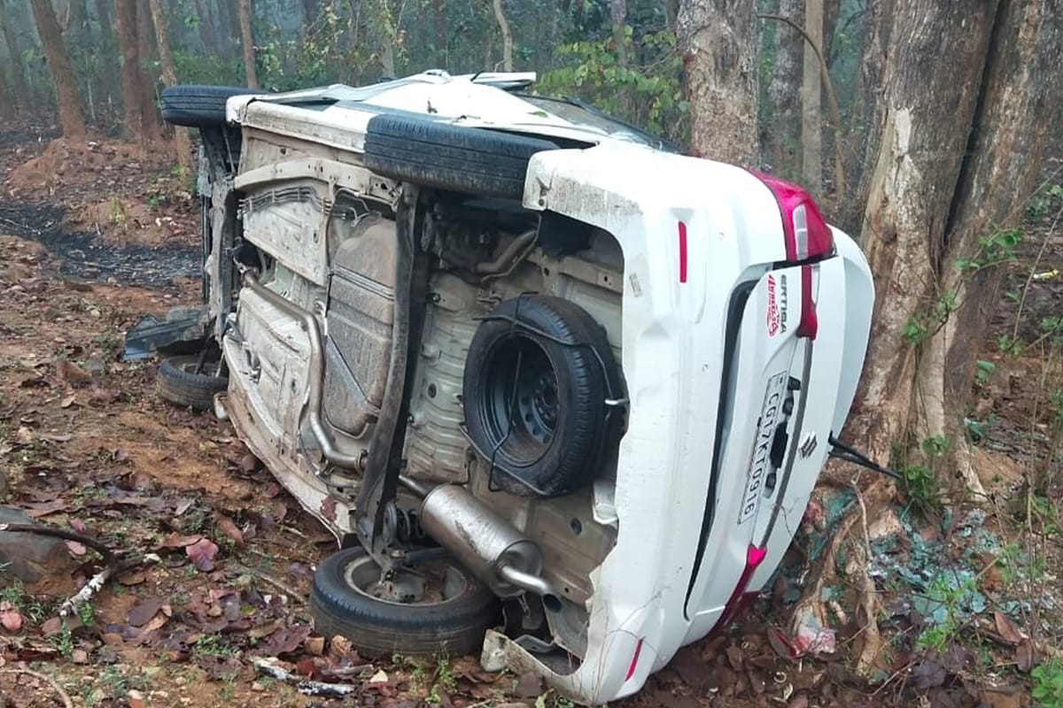 road accident near Nagphani in which many people lost their lives says Dantewada SP Abhishek Pallav