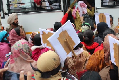 Anganwadi workers protests in many districts of Punjab