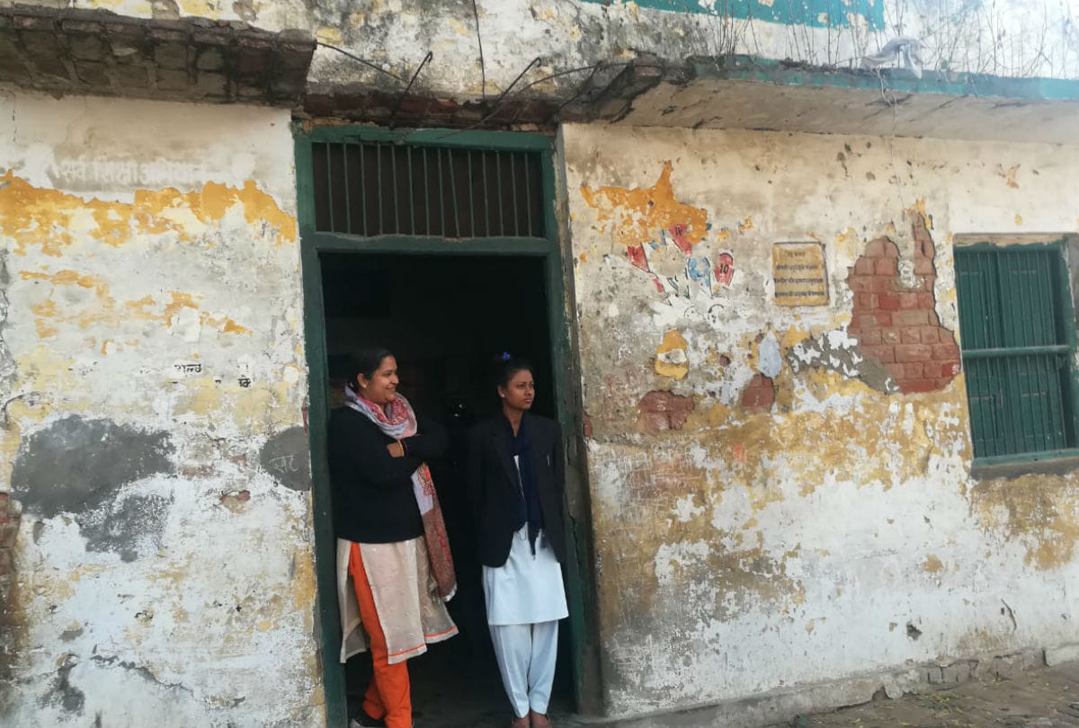 CoronaVirus No Sanitation In Primary Schools Of Agra District