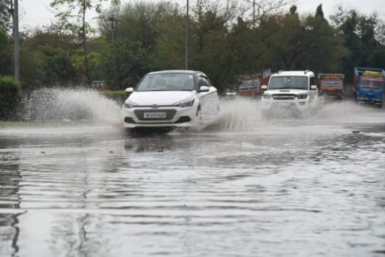 Panchkula Roads Full of Rain Water, People Facing Problems