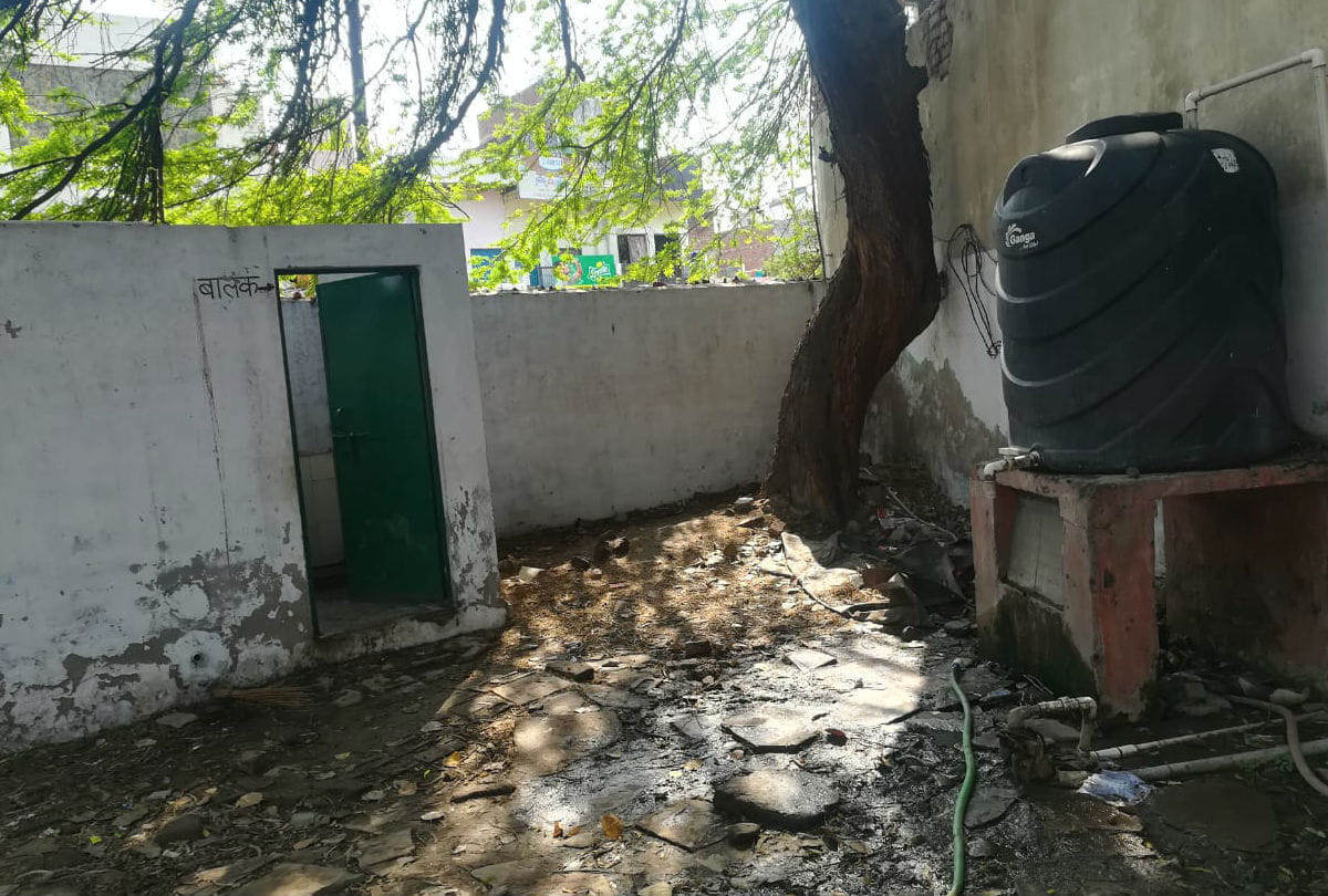 CoronaVirus No Sanitation In Primary Schools Of Agra District