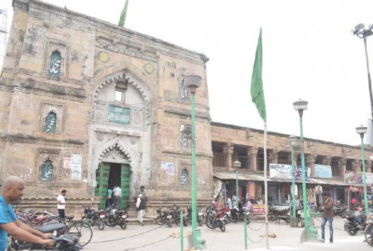 Jaunpur Newsअटाला मस्जिद के वायरल वीडियो से प्रशासन में खलबली, खुफिया