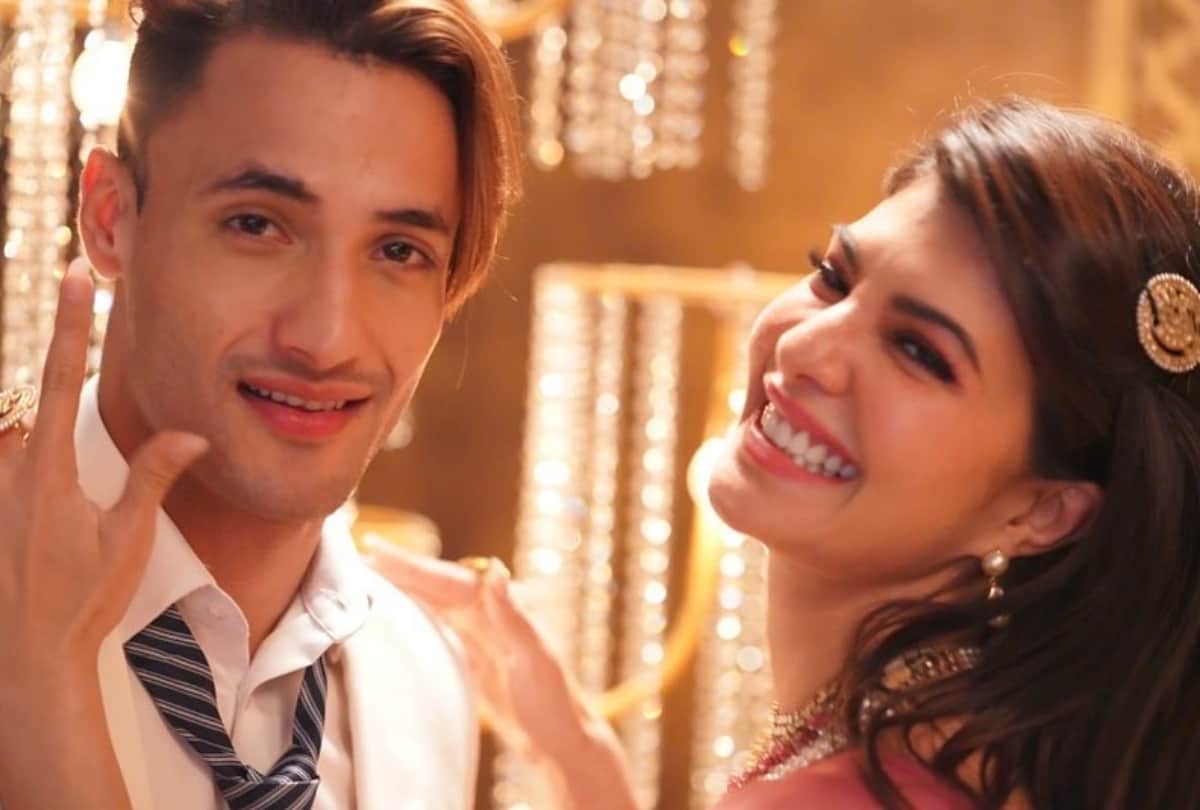 urvashi rautela thinks asim riaz and jacqueline fernandez are couple