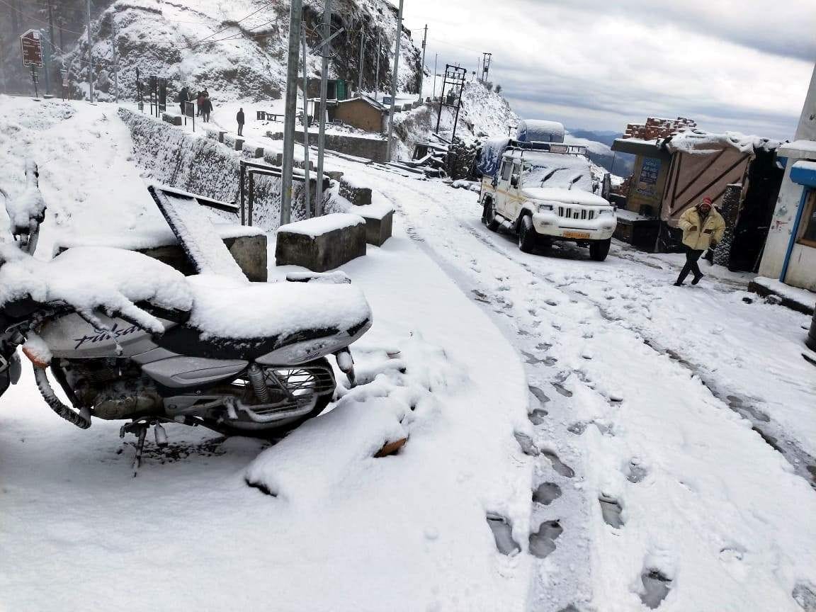 Snow again in Chakrata, high peaks covered with snow