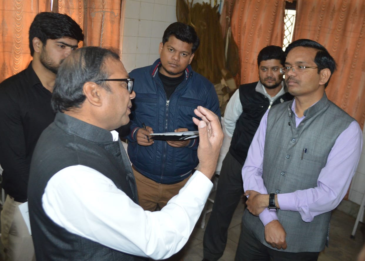 Hathras: DM angry on seeing dirt in Isolation ward's toilet