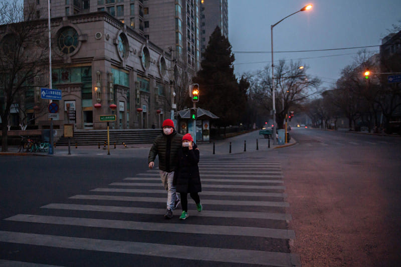 Wuhan has become a ghost town, only police and officers on the streets