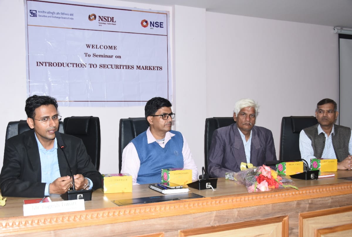 Investor awareness seminar in Annexe Building gorakhpur