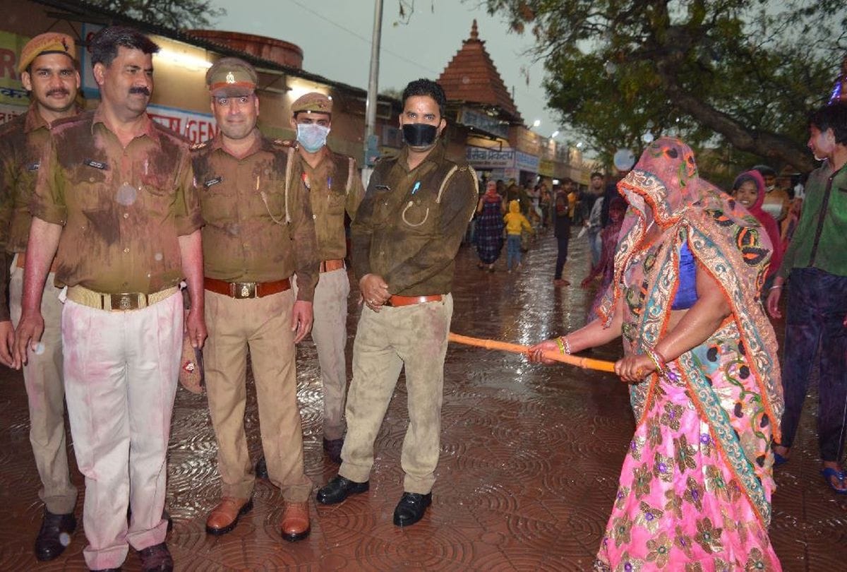 lathmar holi 2020 with up police in mathura