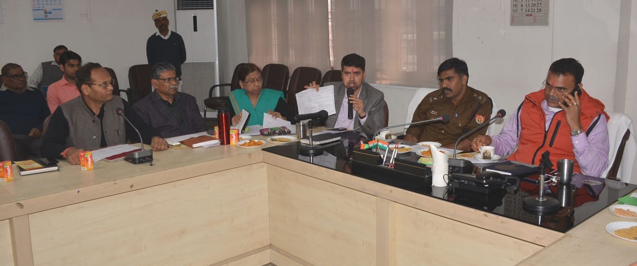 Corona virus alert in aligarh, control room has been  setup.