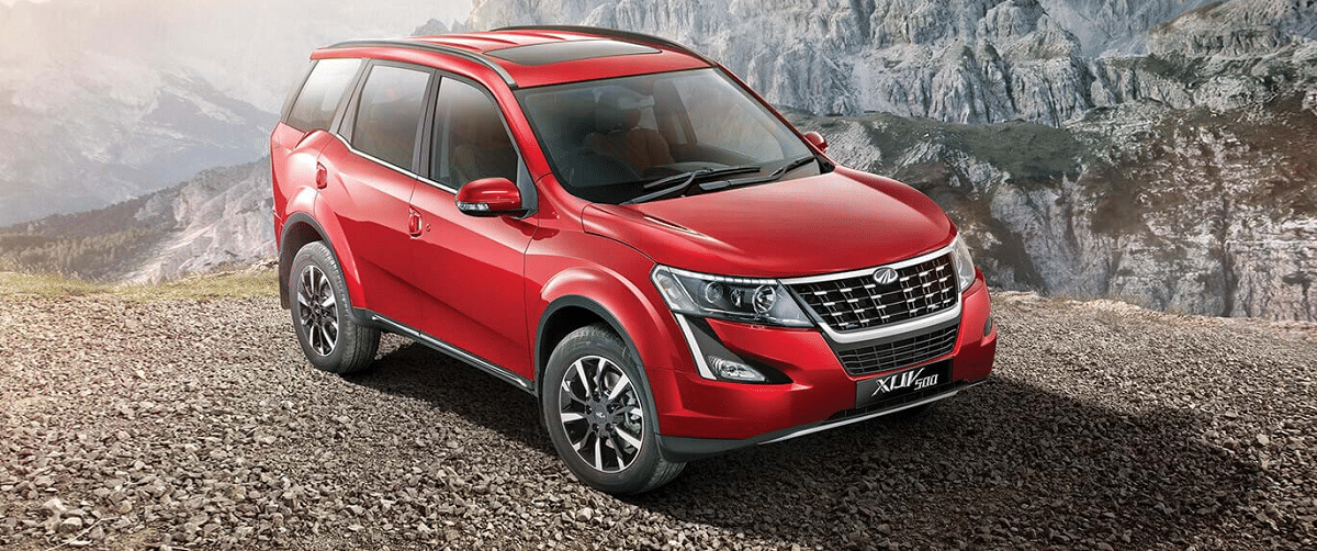 buy mahindra xuv500 amt this month and get discount of 1.25 lakh rupees