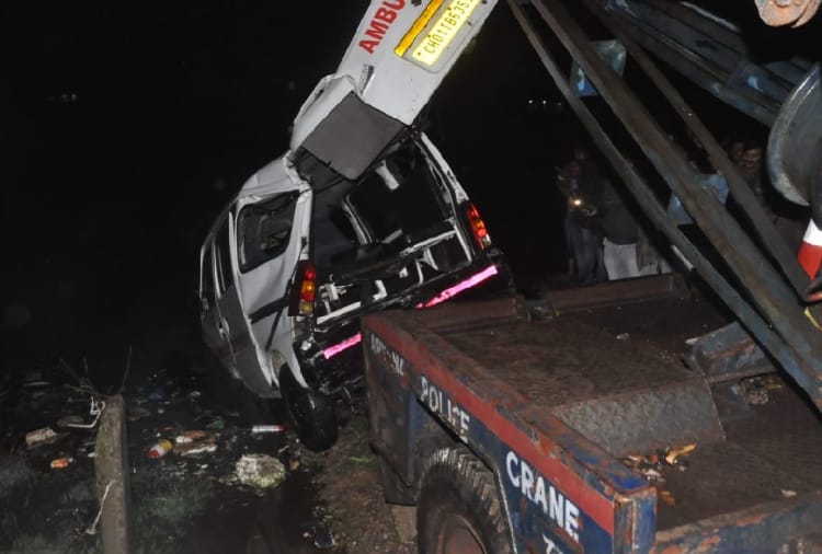 Ambulance falls in pond and driver died in Panchkula of Haryana