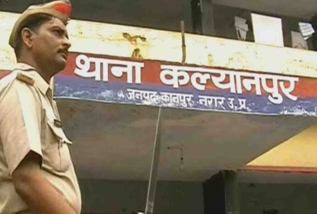 FIR on cashier two hours after death