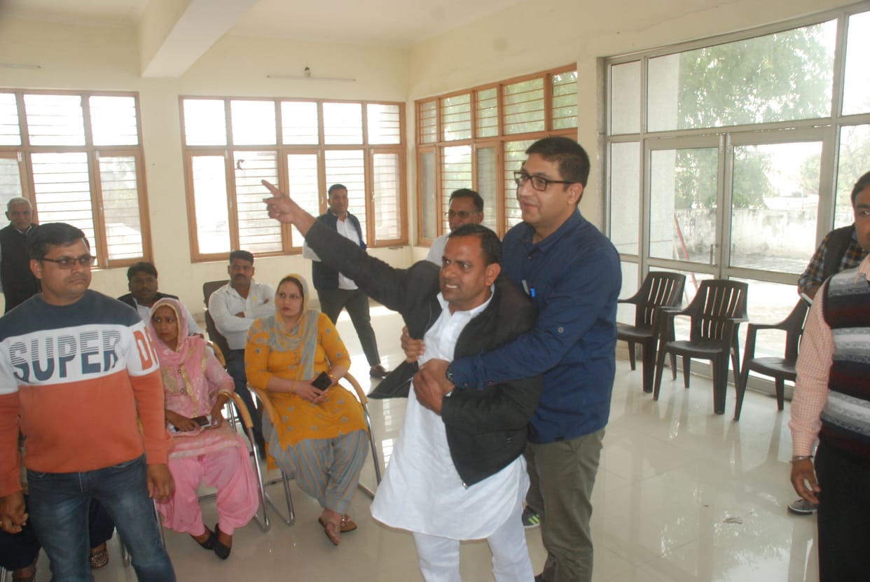 Uproar over expelling councilor representatives from House meeting