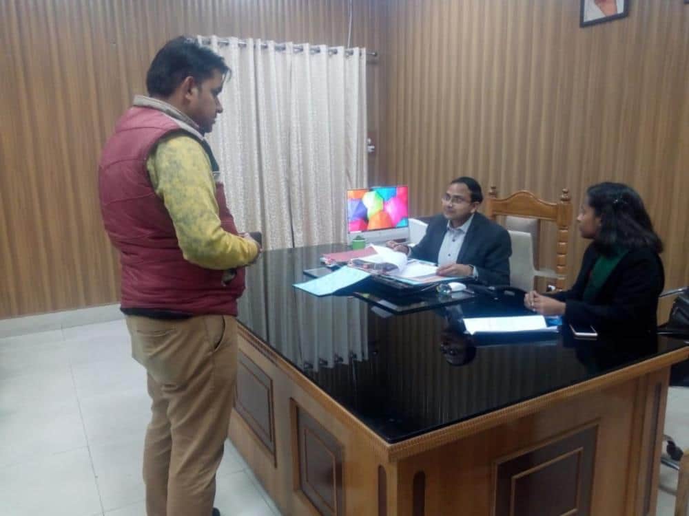 Women Day 2020: Dehradun 40 daughter become officer for one day