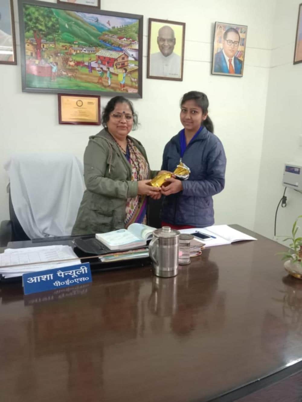Women Day 2020: Dehradun 40 daughter become officer for one day