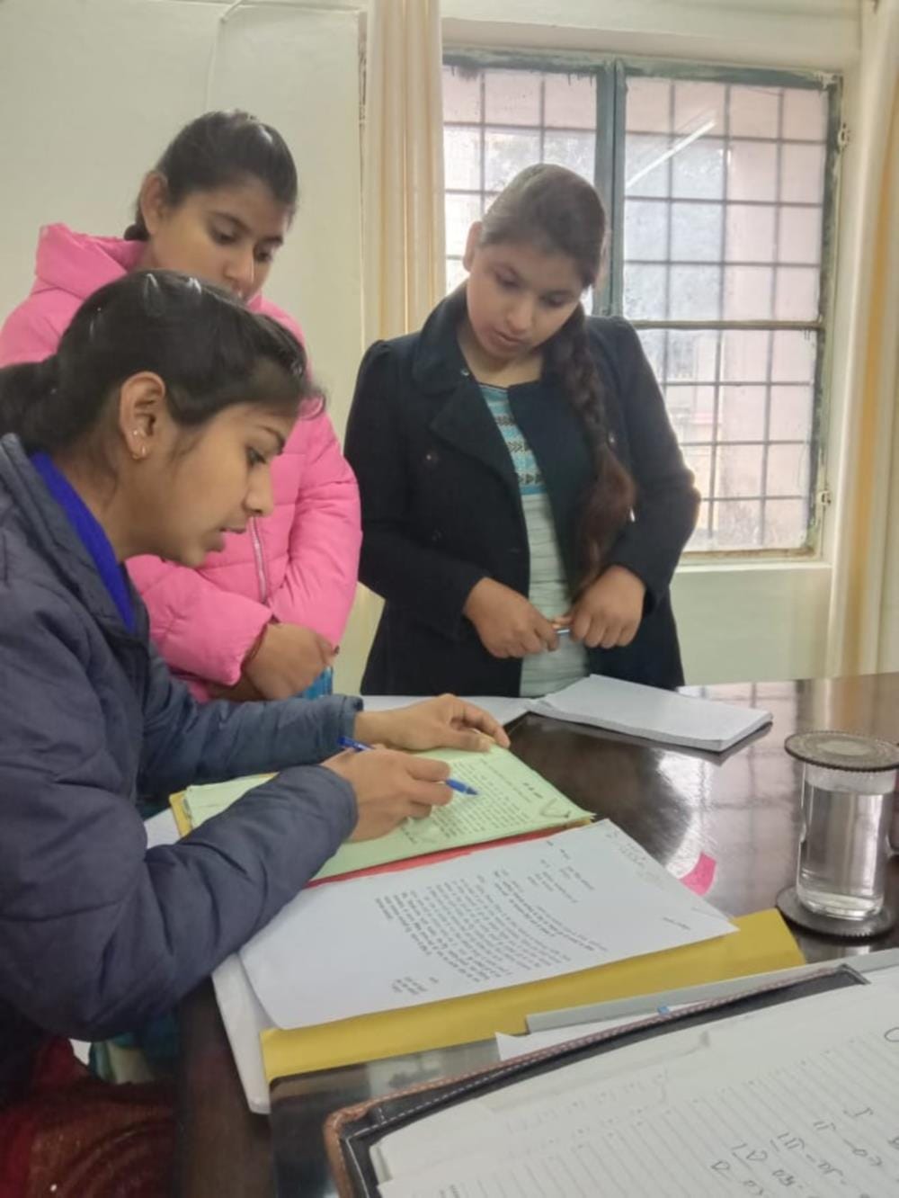 Women Day 2020: Dehradun 40 daughter become officer for one day