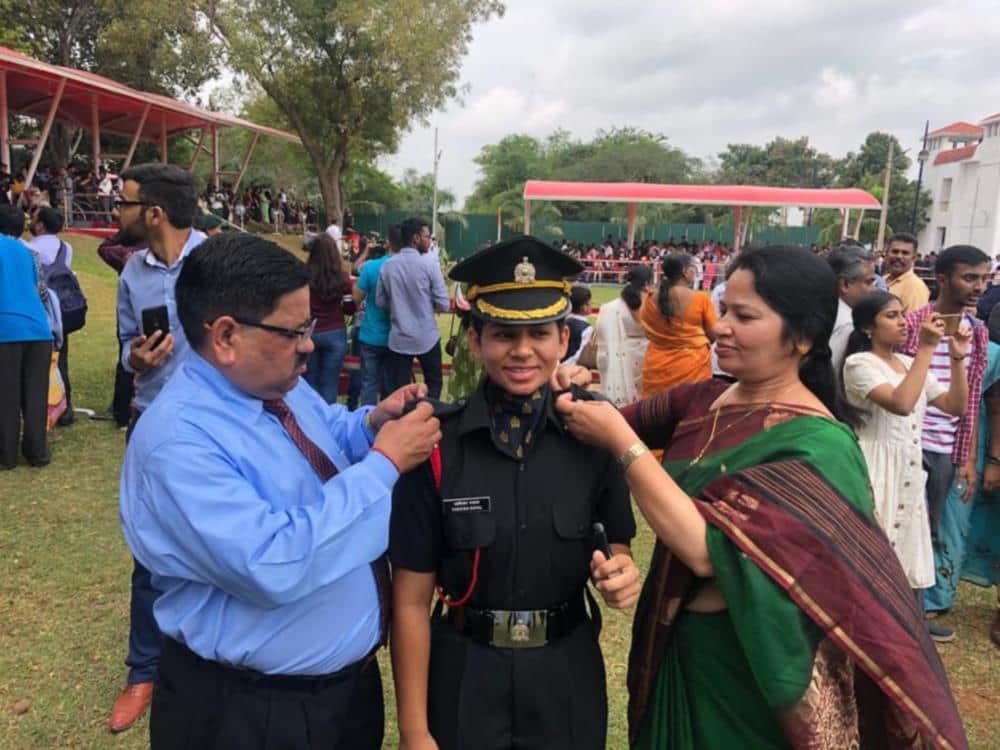 International Women's Day 2020: uttarakhand yashika nayal commissioned in Indian Army today