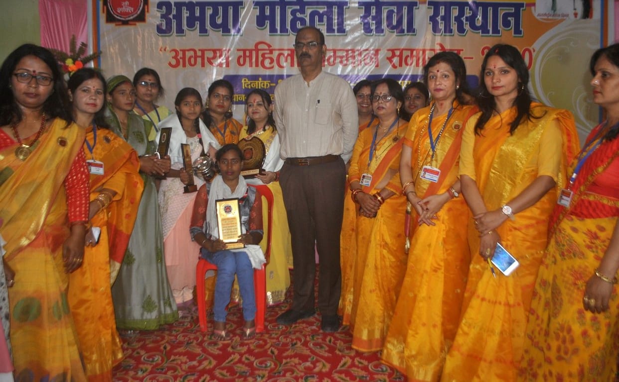 Ankita Kumari, Saroj Giri and Vibha Goyal received special honors