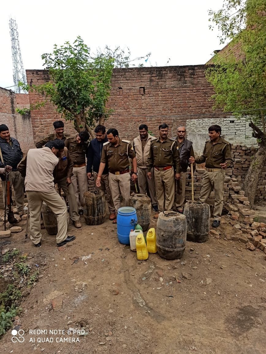 Excise department team raided Pachhiyan Basti in auraiya