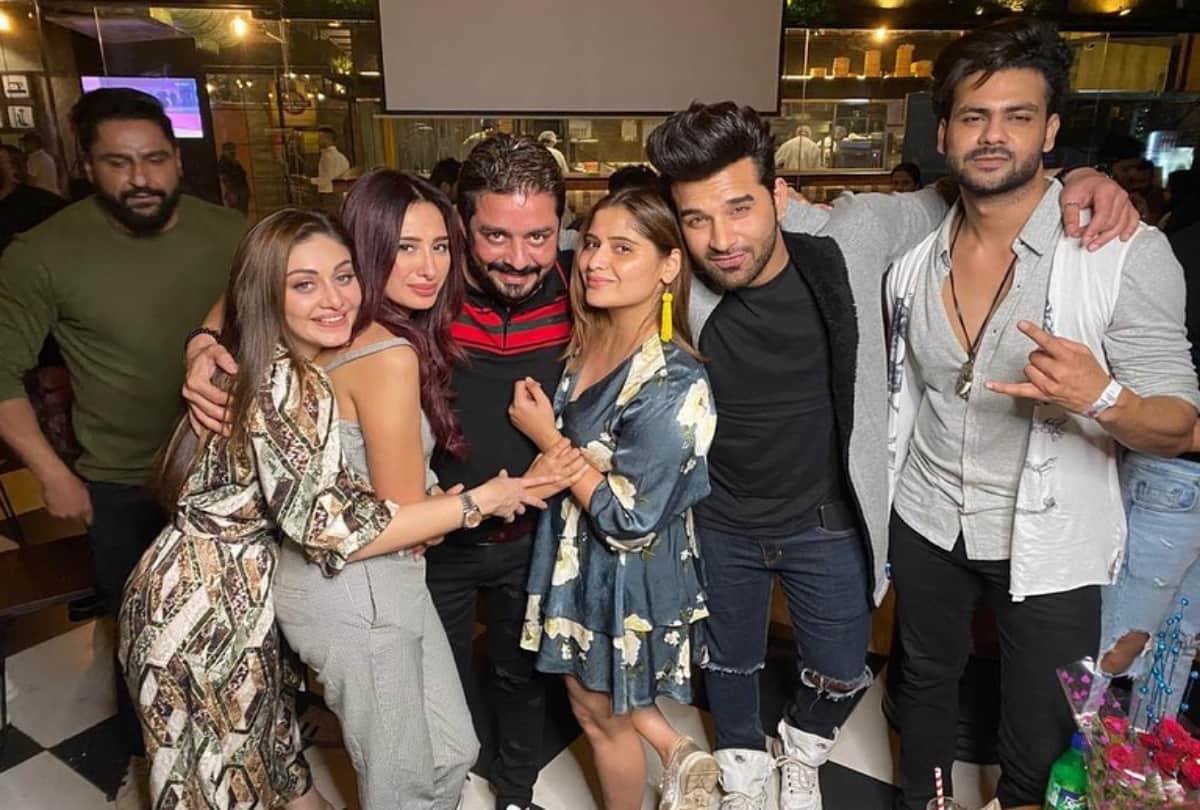bigg boss 13 contestant paras chhabra mahira sharma here inside pictures
