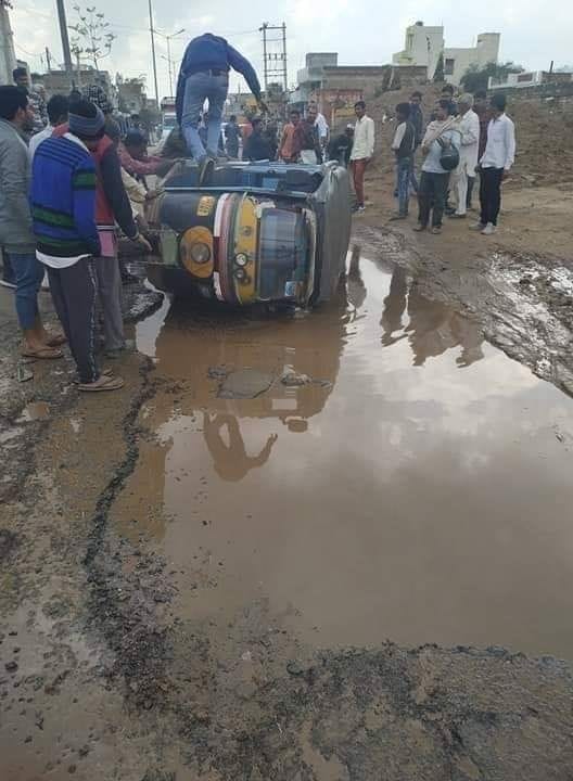 vehicles overturned three time in mud after rain