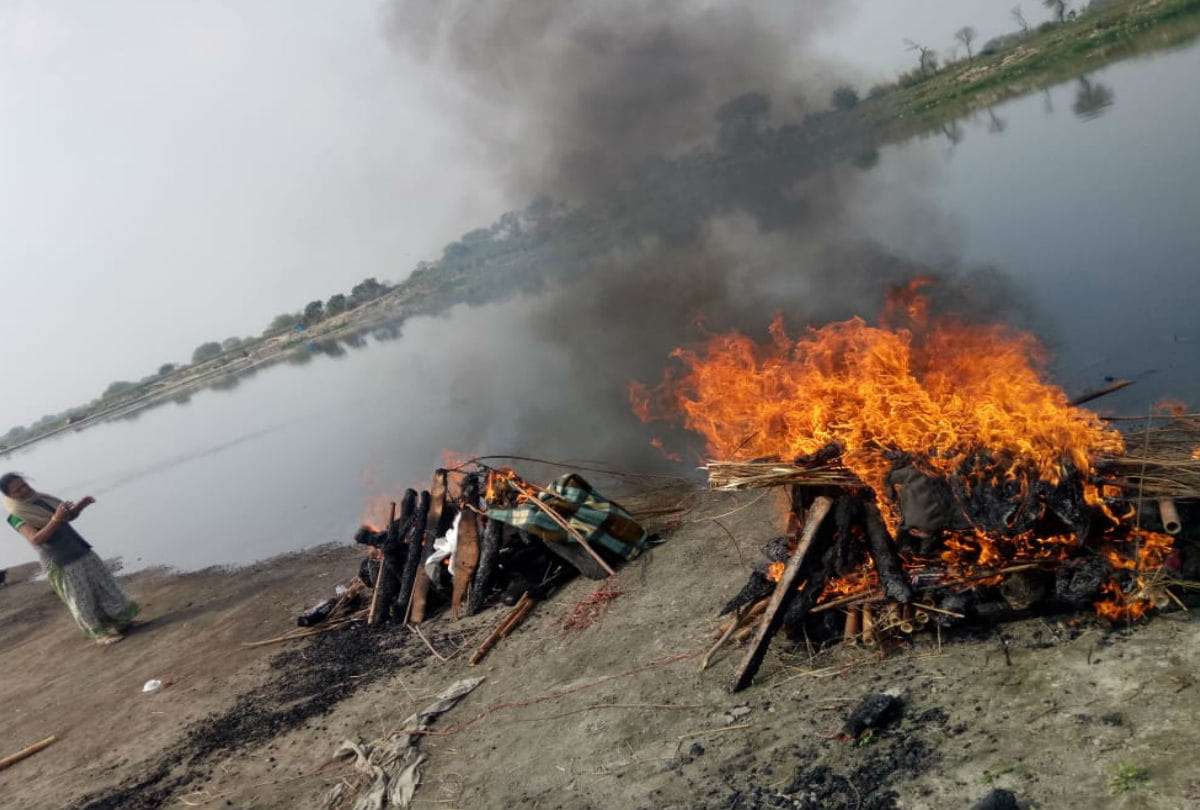 Woman's Day Dr. Laxmi Gautam Funeral Of Unclaimed Dead Bodies