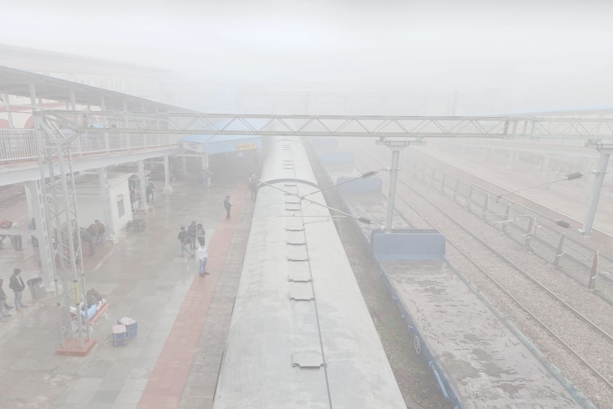 train late fog