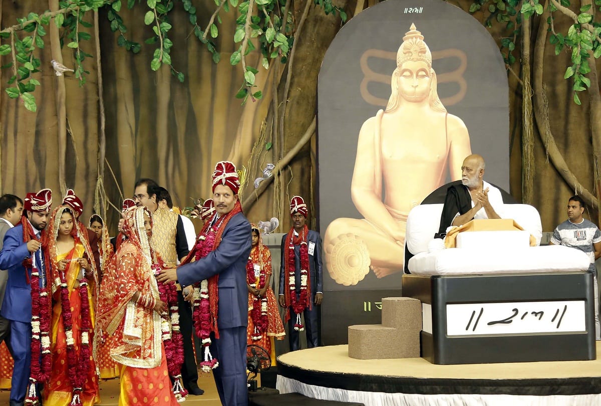 Ego with deep roots does not: Morari Bapu