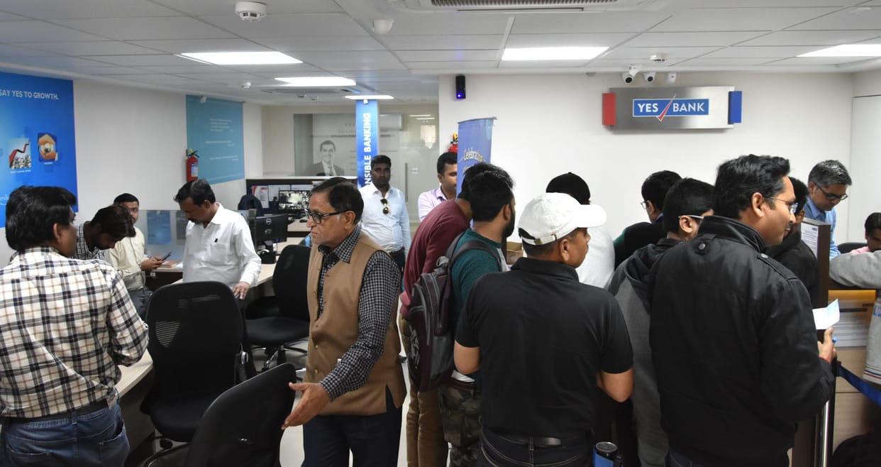 Crisis on trade with Yes Bank, people returning from the bank