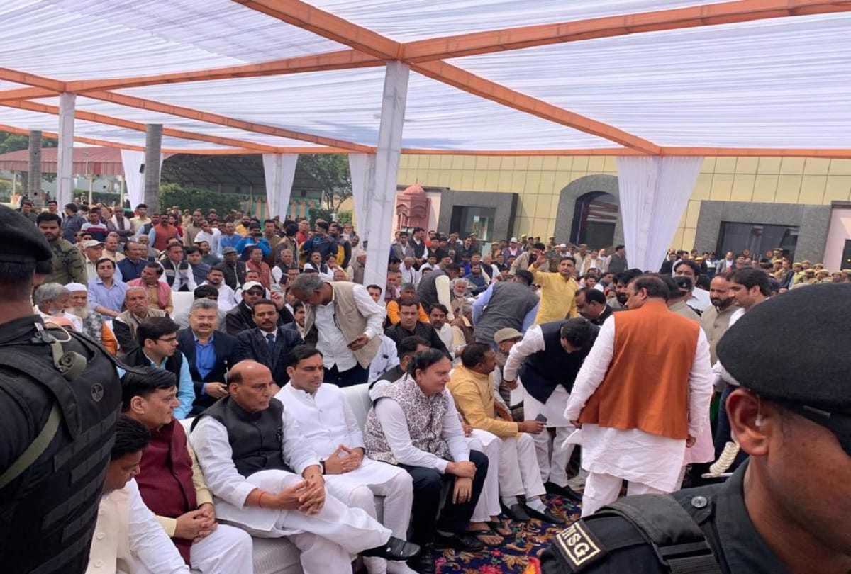Rajnath Singh in Tribute meeting program of late BJP MLA Virendra Singh Sirohi