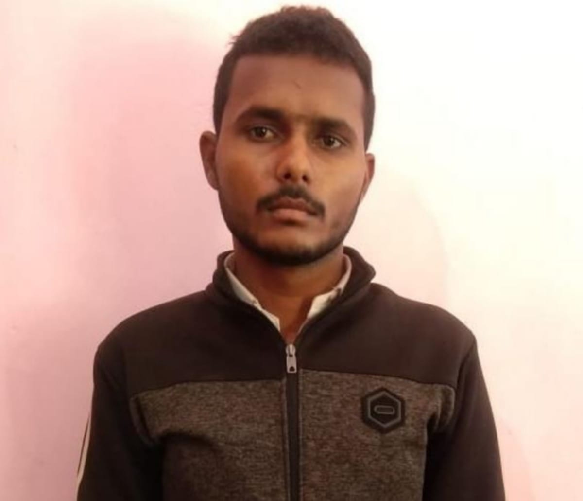 STF caught 25000 prize accused of constable murder case in azamgarh