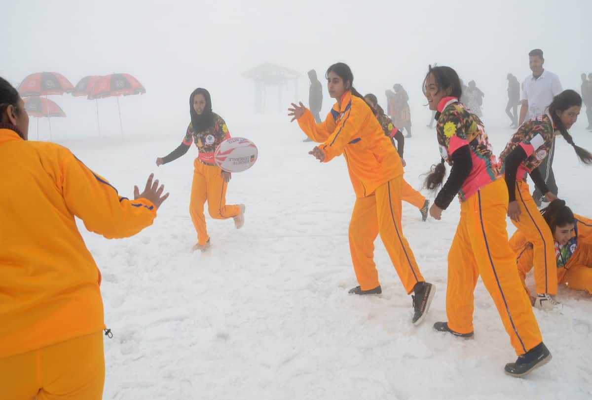 Amazing views of Winter Games in Gulmarg Kashmir