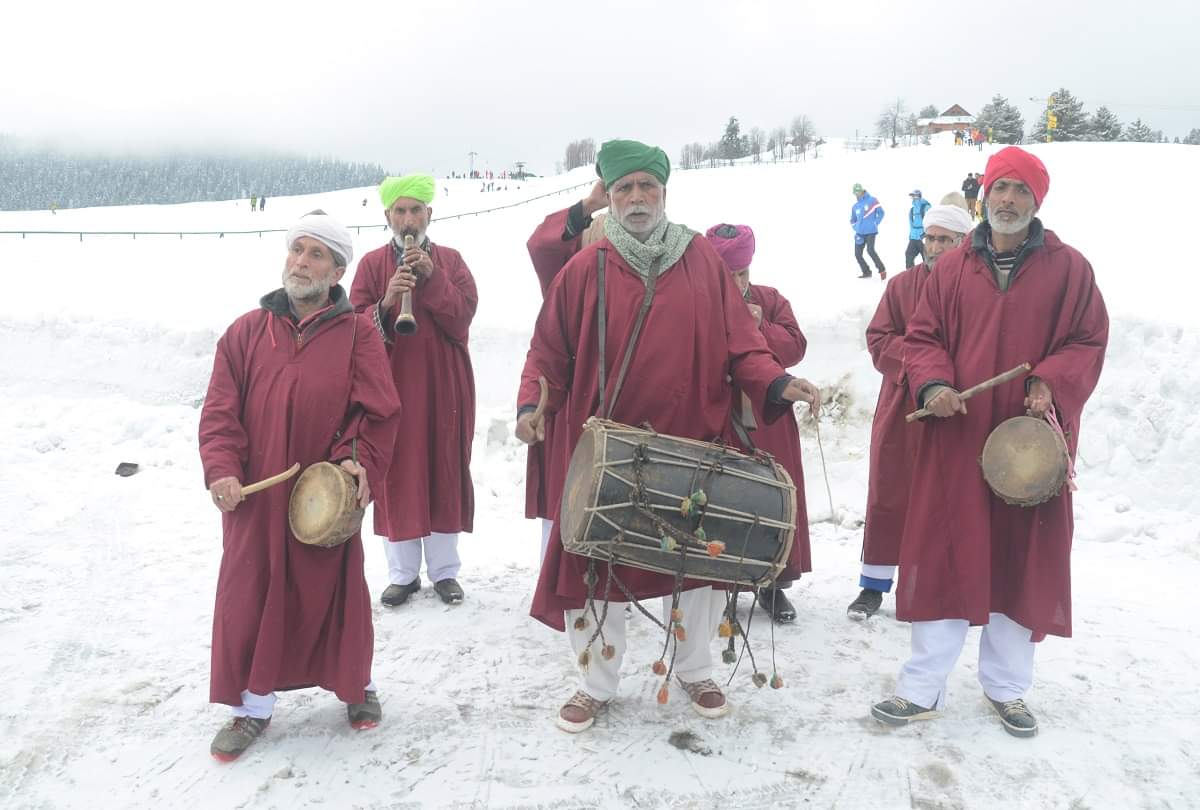 Amazing views of Winter Games in Gulmarg Kashmir