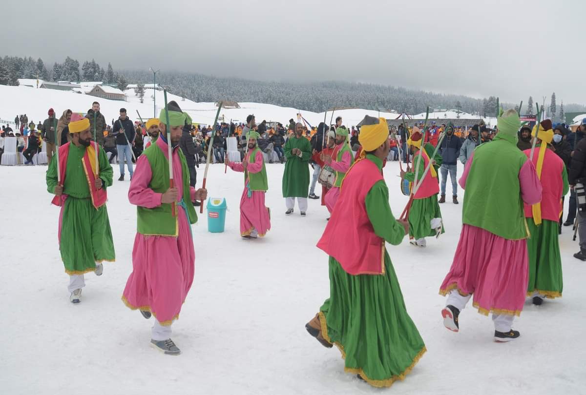 Amazing views of Winter Games in Gulmarg Kashmir