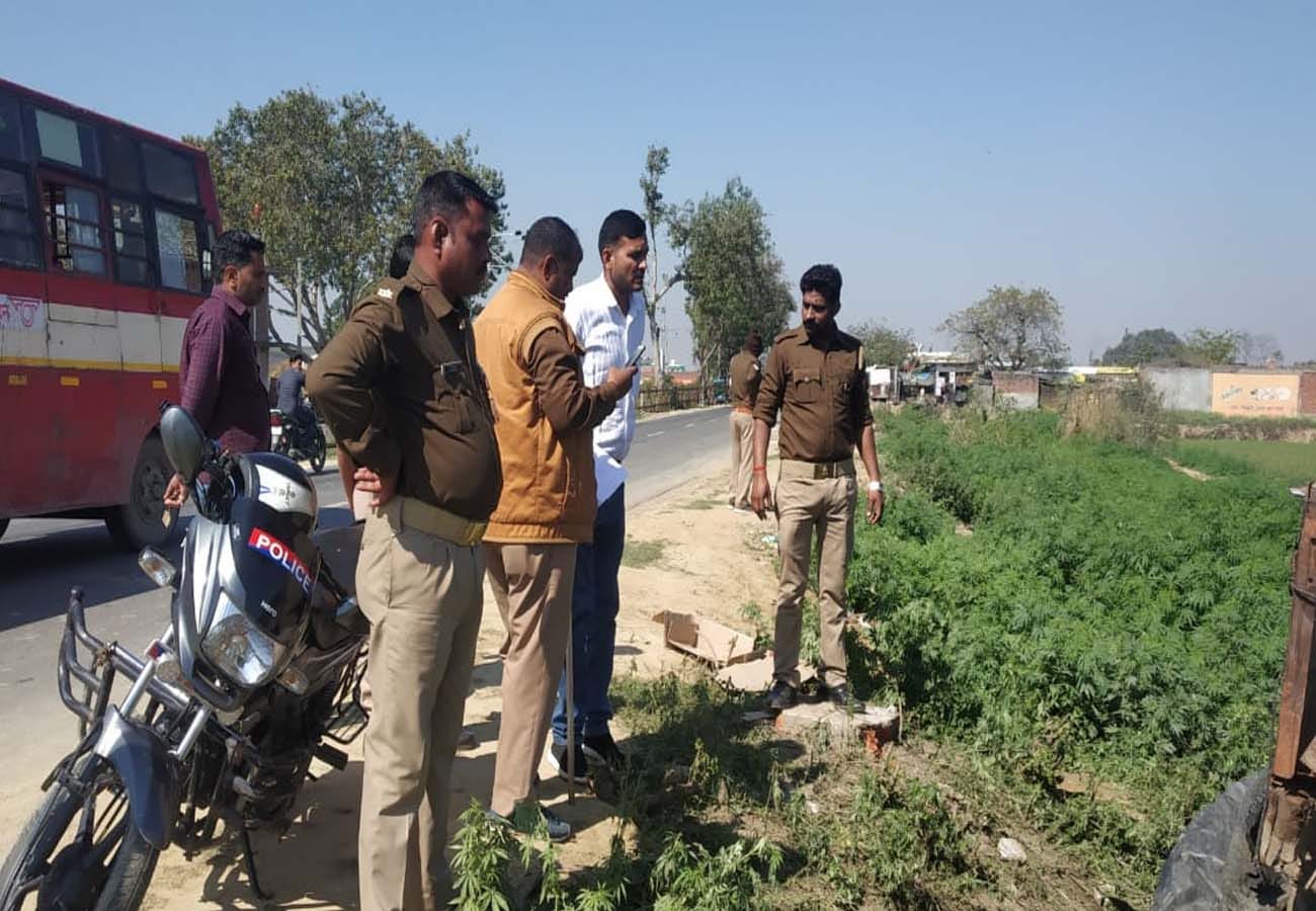 Loot of beer in kannauj uttar pradesh