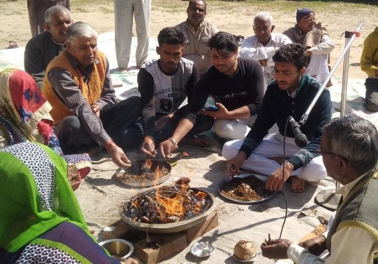 Holi festival celebrated by sacrificing environment purification