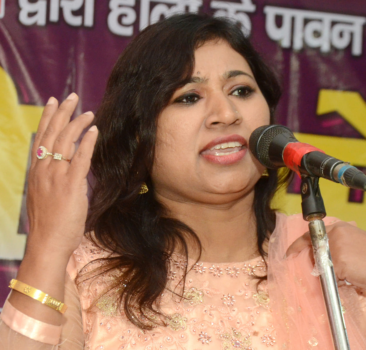 'Holi festival comes, happiness brought immense'