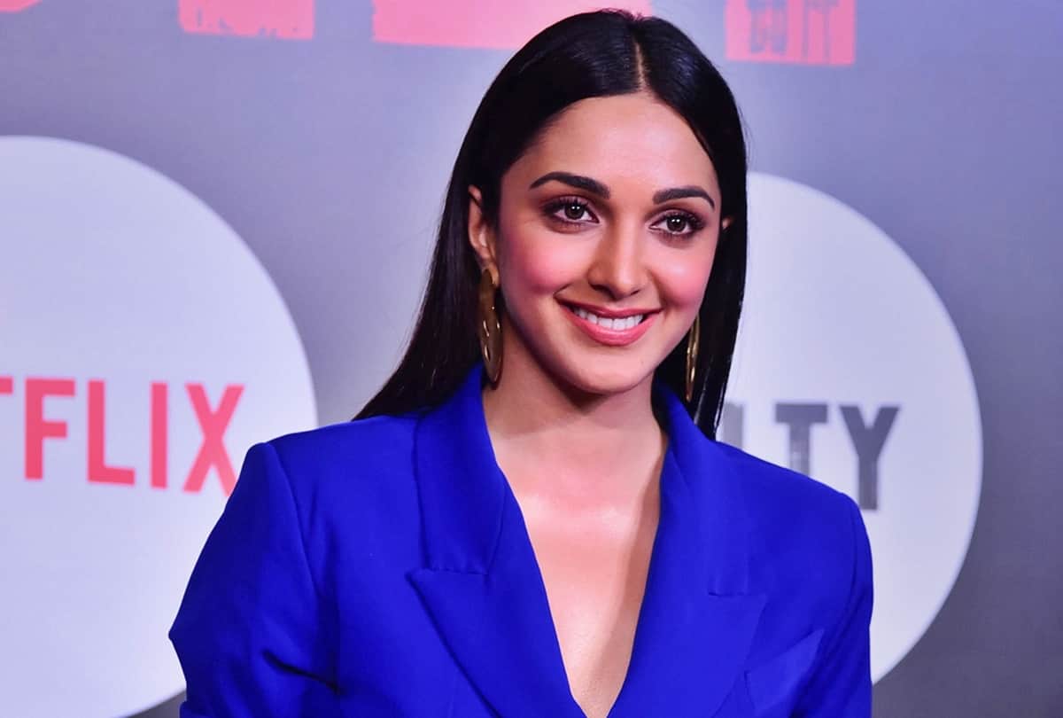kiara advani shows her glamorous look in basic denim jumpsuit in magazine photoshoot