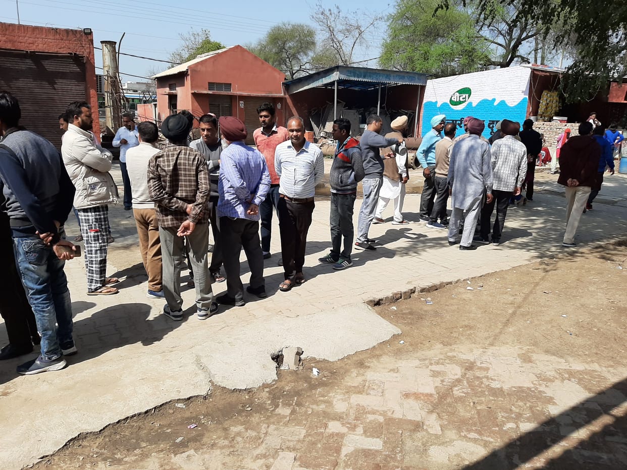 10 man went to serve in dera, reported the accident two hours later